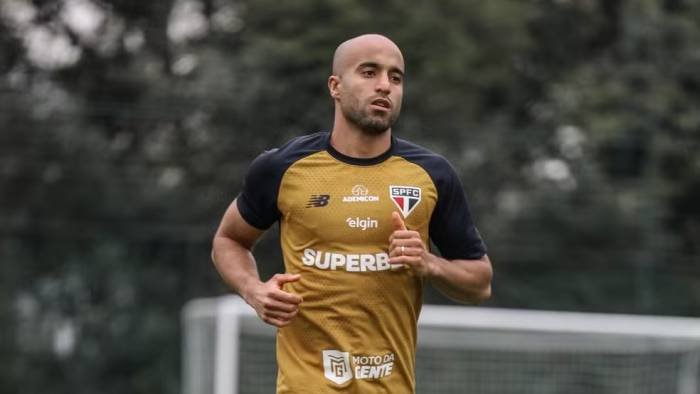 Lucas Moura avança na recuperação e pode voltar ao São Paulo em outubro