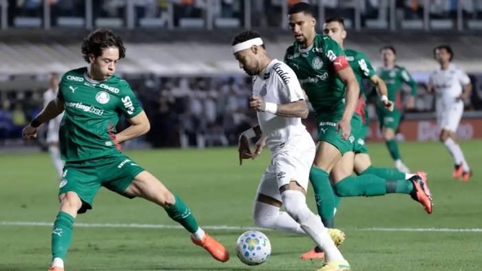 Palmeiras segura o Santos na Vila e está na semifinal da Copa do Brasil