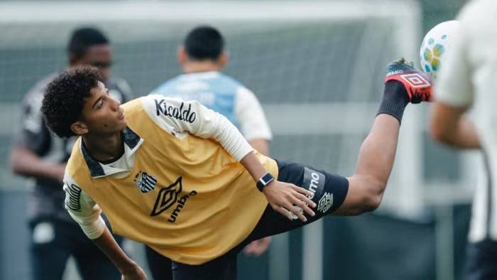 Santos coloca Robinho Jr. na geladeira e joia busca novos caminhos na Itália