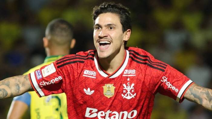 Análise: Carrascal brilha, Flamengo mostra força do elenco e fica mais vivo do que nunca no Brasileirão