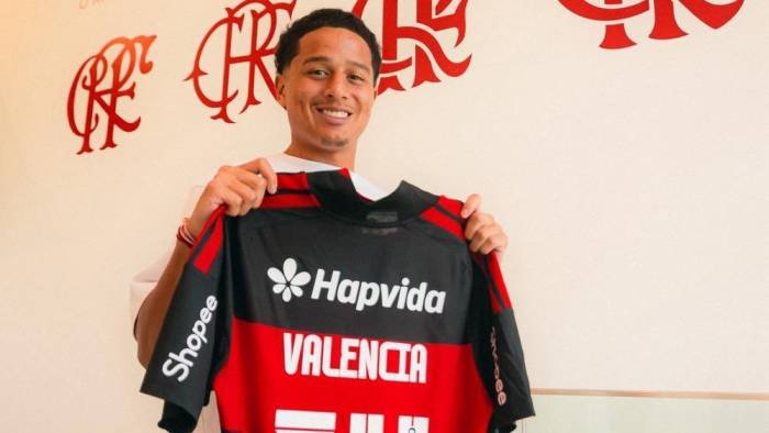 Flamengo oficializa contratação de Anthony Valencia até 2031