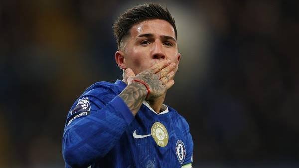 Manchester City acerta contratação de Enzo Fernández junto ao Chelsea