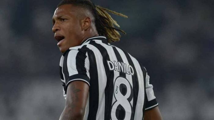 Danilo é alvo de críticas após eliminação do Botafogo na Sul-Americana