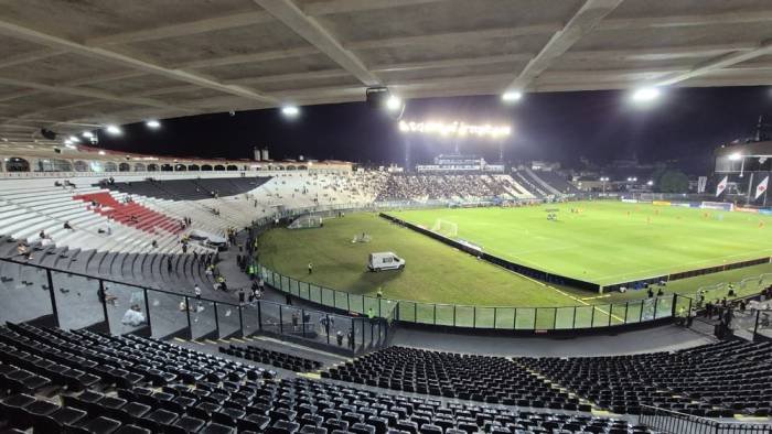 Vasco desiste do Maracanã e confirma São Januário para duelo com o Vitória pela Copa do Brasil