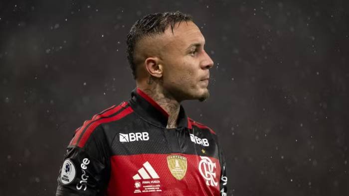 Cebolinha é liberado pelo Flamengo para tratar de transferência e fica fora de duelo decisivo da Libertadores
