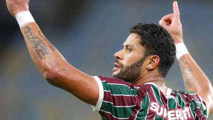 Hulk reage no Fluminense, chega a 459 gols e iguala Neymar entre brasileiros em atividade