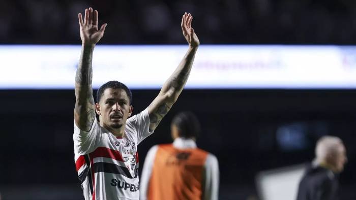 Luciano supera Careca e escreve seu nome na história do São Paulo
