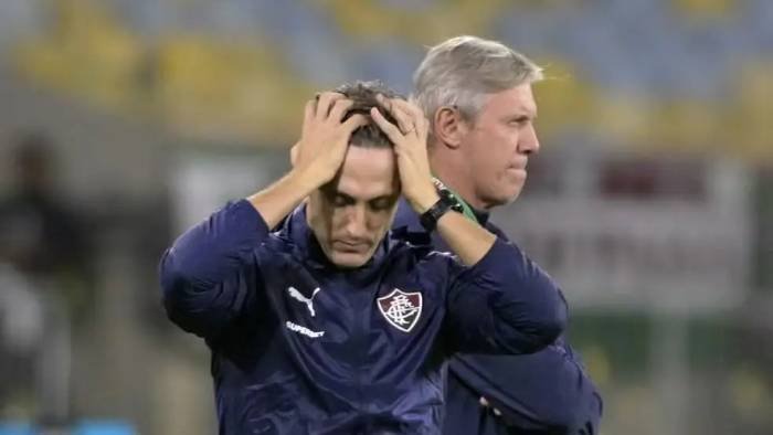Fluminense demite Zubeldía